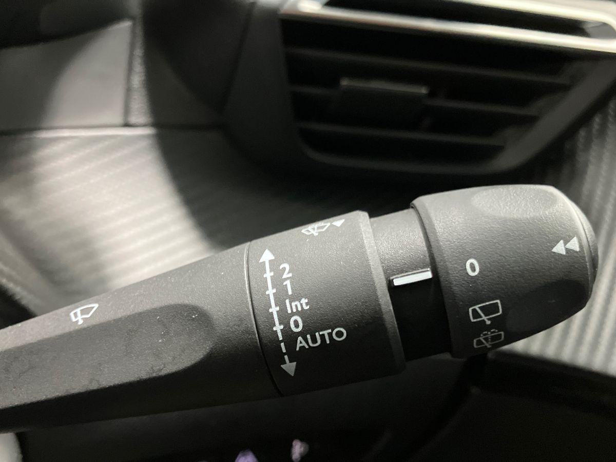 Used Peugeot 2008 2021 for sale - 76330718: Photo 30