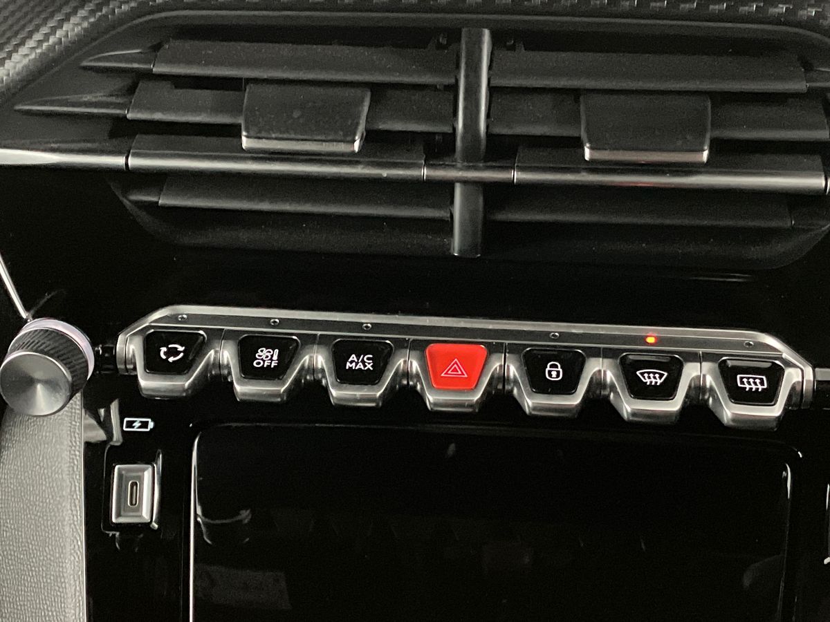 Used Peugeot 2008 2023 for sale - 77195937: Photo 12