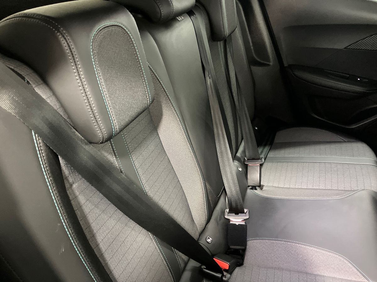 Used Peugeot 2008 2023 for sale - 77195937: Photo 32