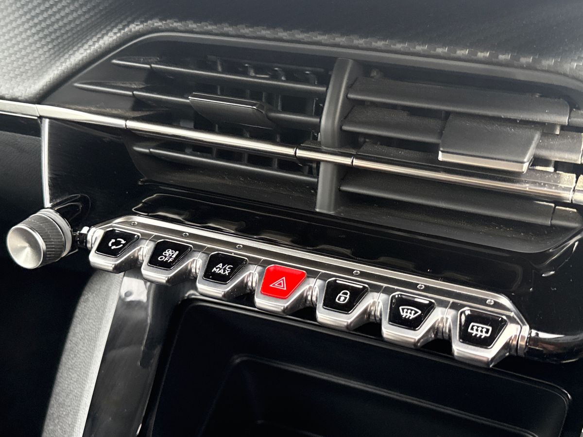 Used Peugeot 2008 2022 for sale - 76518216: Photo 12