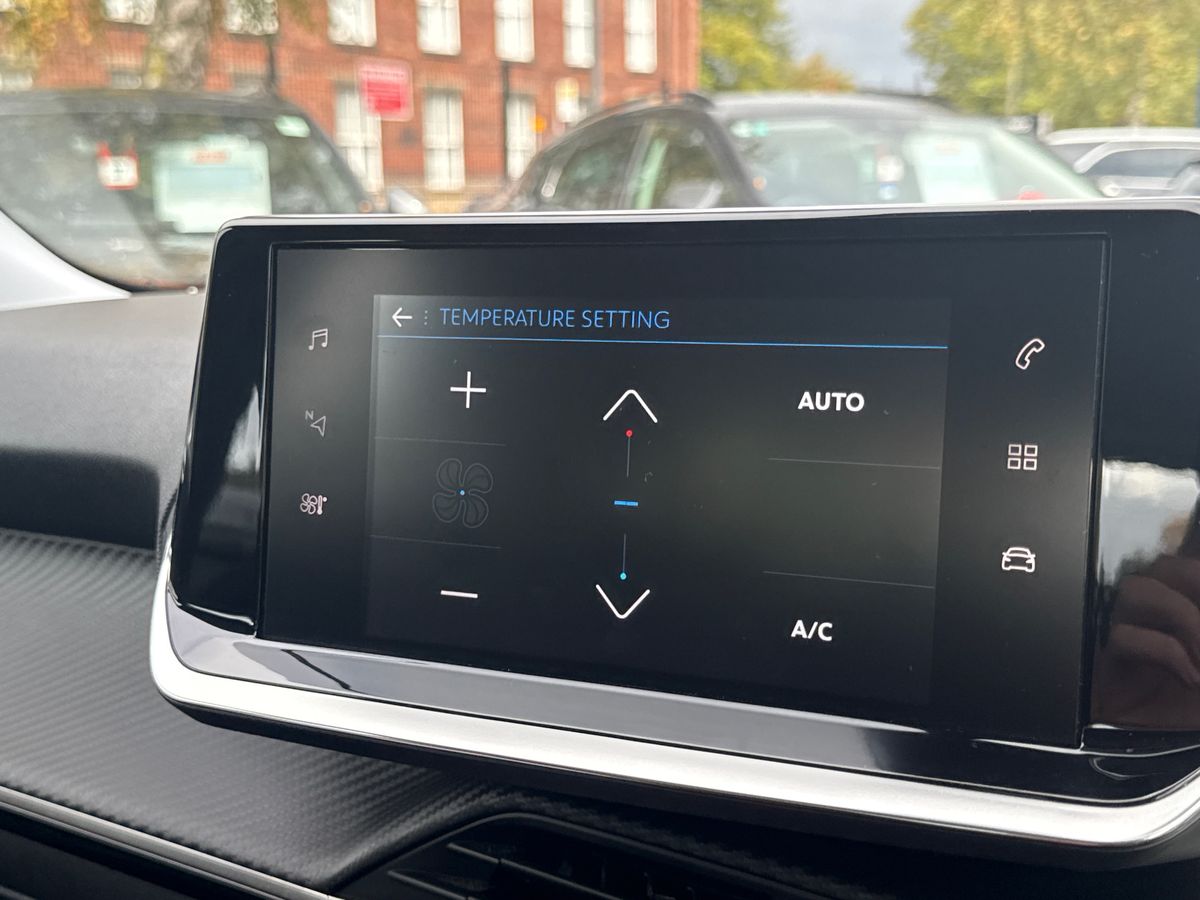 Used Peugeot 2008 2022 for sale - 76518216: Photo 29