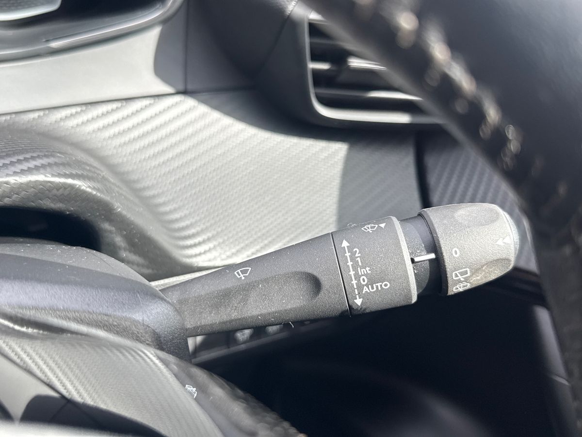 Used Peugeot 2008 2022 for sale - 76518216: Photo 35