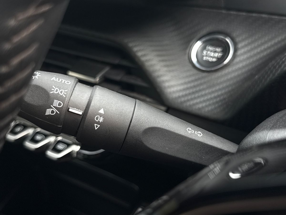 Used Peugeot 2008 2022 for sale - 76518216: Photo 36