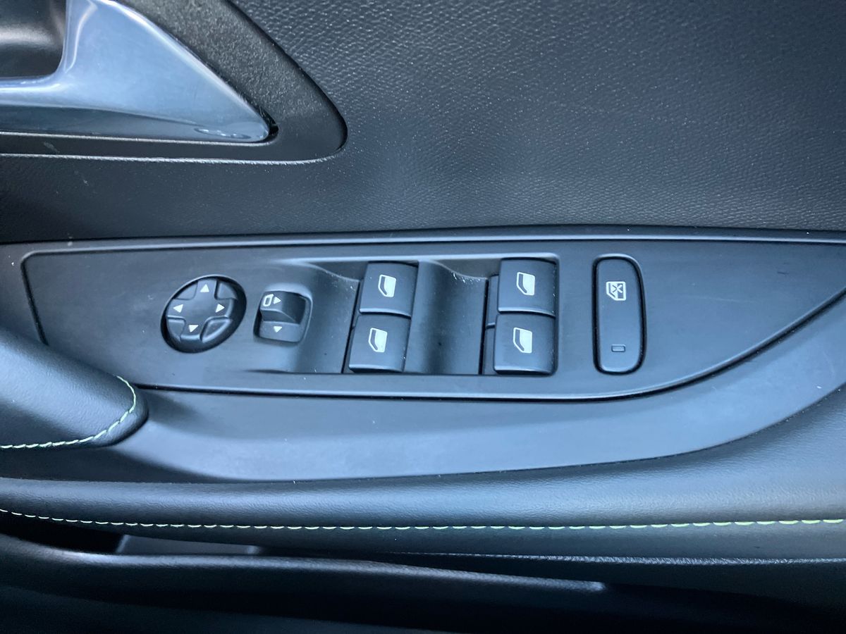 Used Peugeot 208 2022 for sale - 77350700: Photo 18