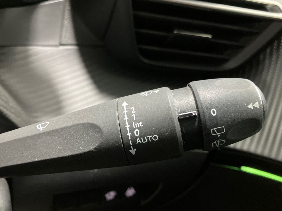 Used Peugeot 2008 2022 for sale - 76330666: Photo 31