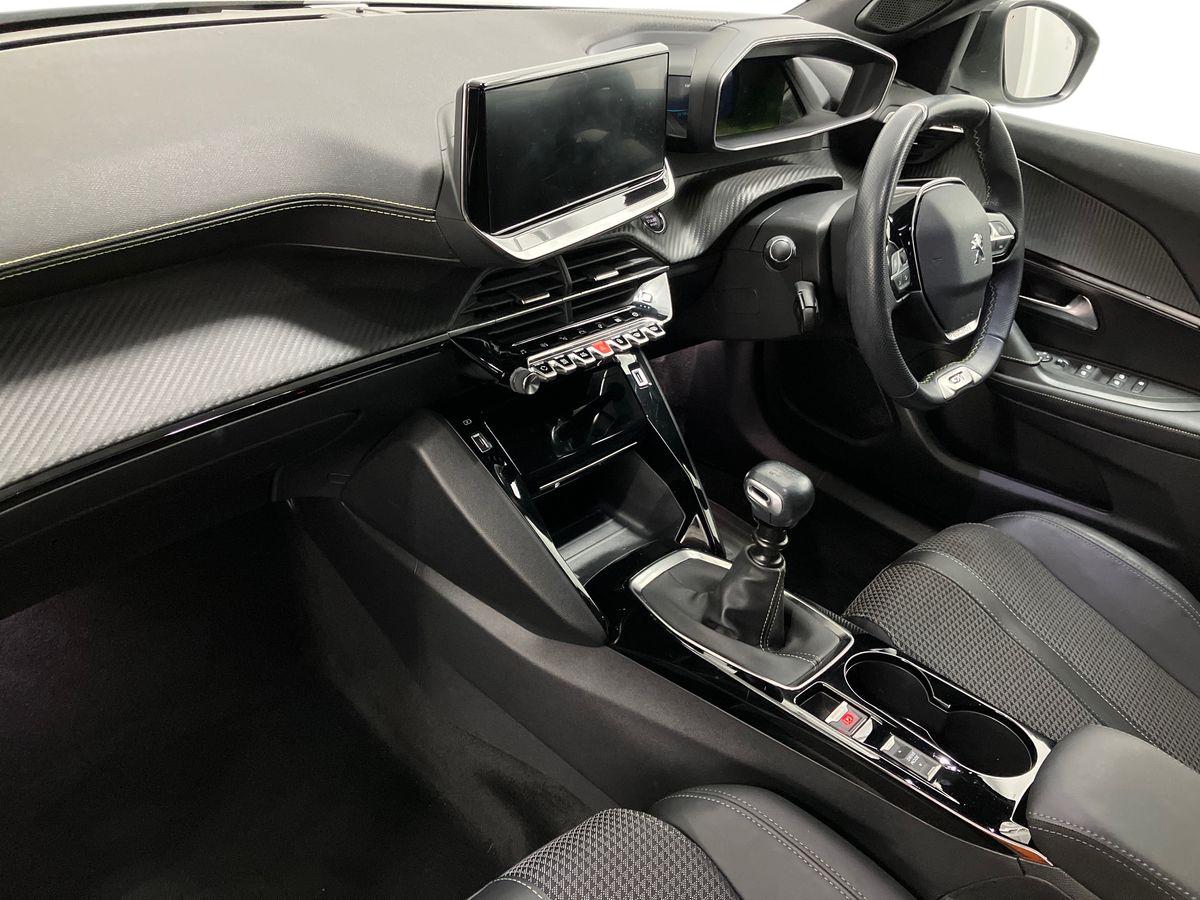 Used Peugeot 2008 2022 for sale - 76330666: Photo 6