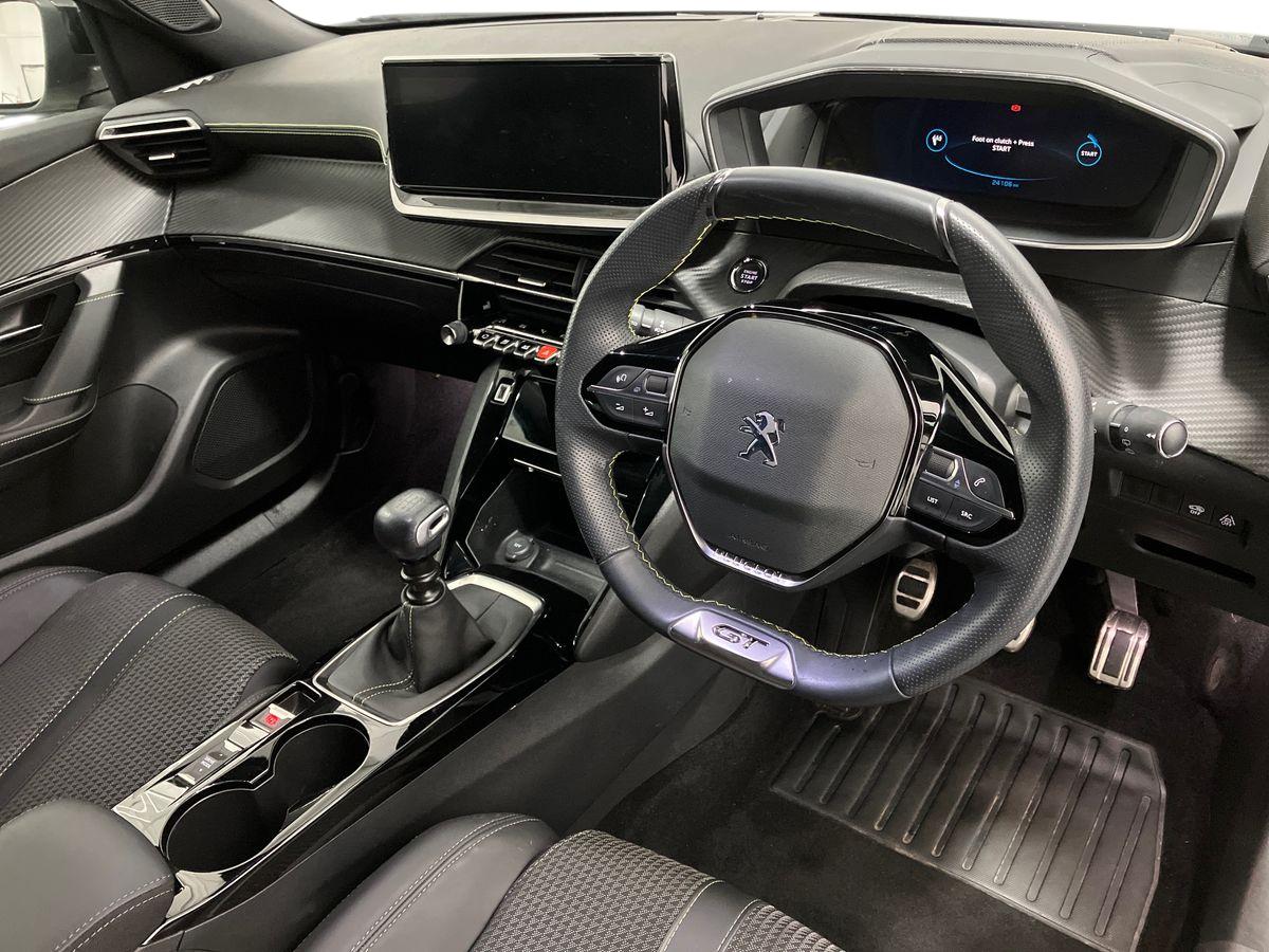 Used Peugeot 2008 2022 for sale - 76330666: Photo 8