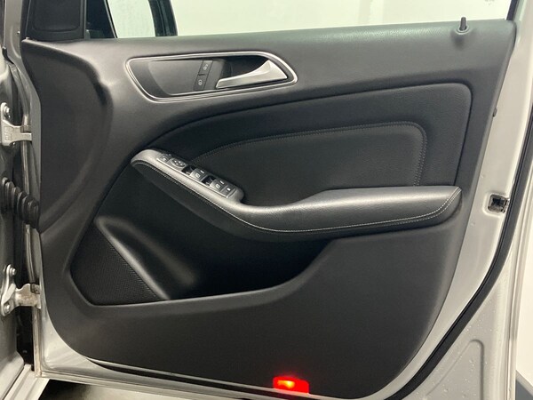 Used Mercedes-Benz B Class 2014 for sale - 76264071: Photo 25