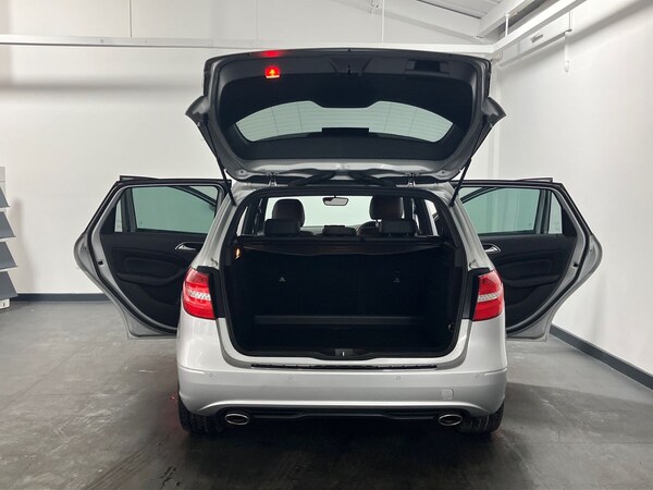 Used Mercedes-Benz B Class 2014 for sale - 76264071: Photo 42