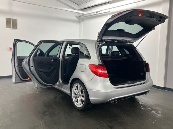 Used Mercedes-Benz B Class 2014 for sale - 76264071: Photo 43