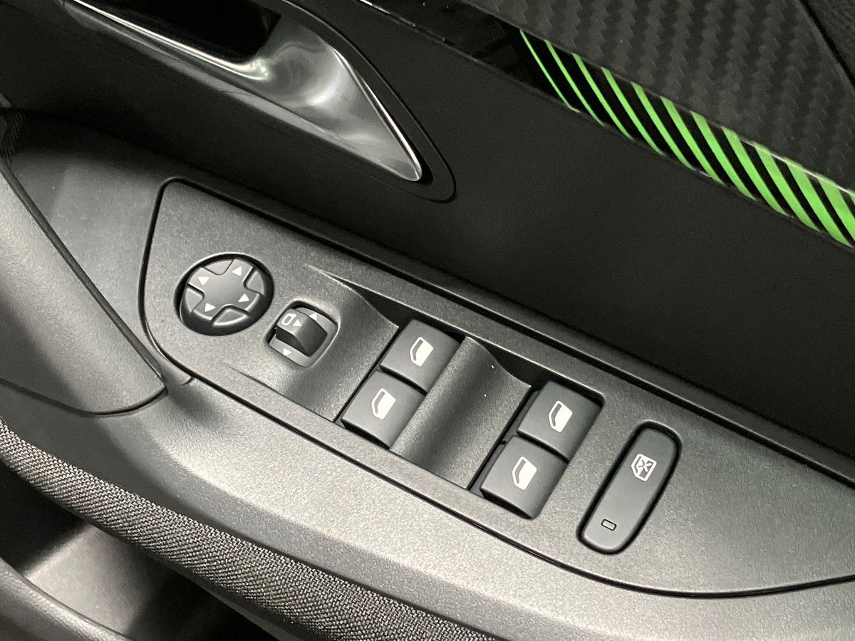 Used Peugeot 2008 2025 for sale - 75212659: Photo 18