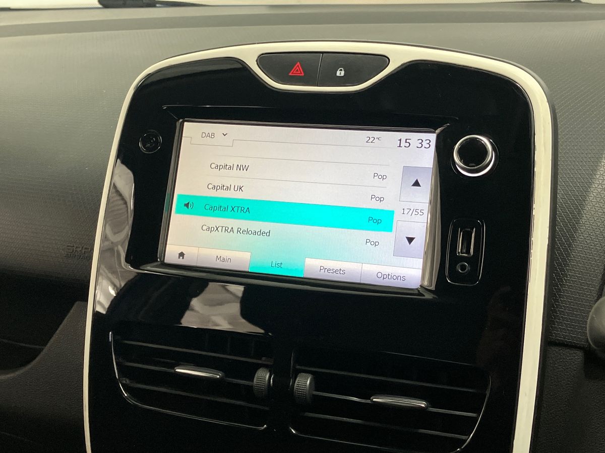 Used Renault Clio 2016 for sale - 76518200: Photo 10