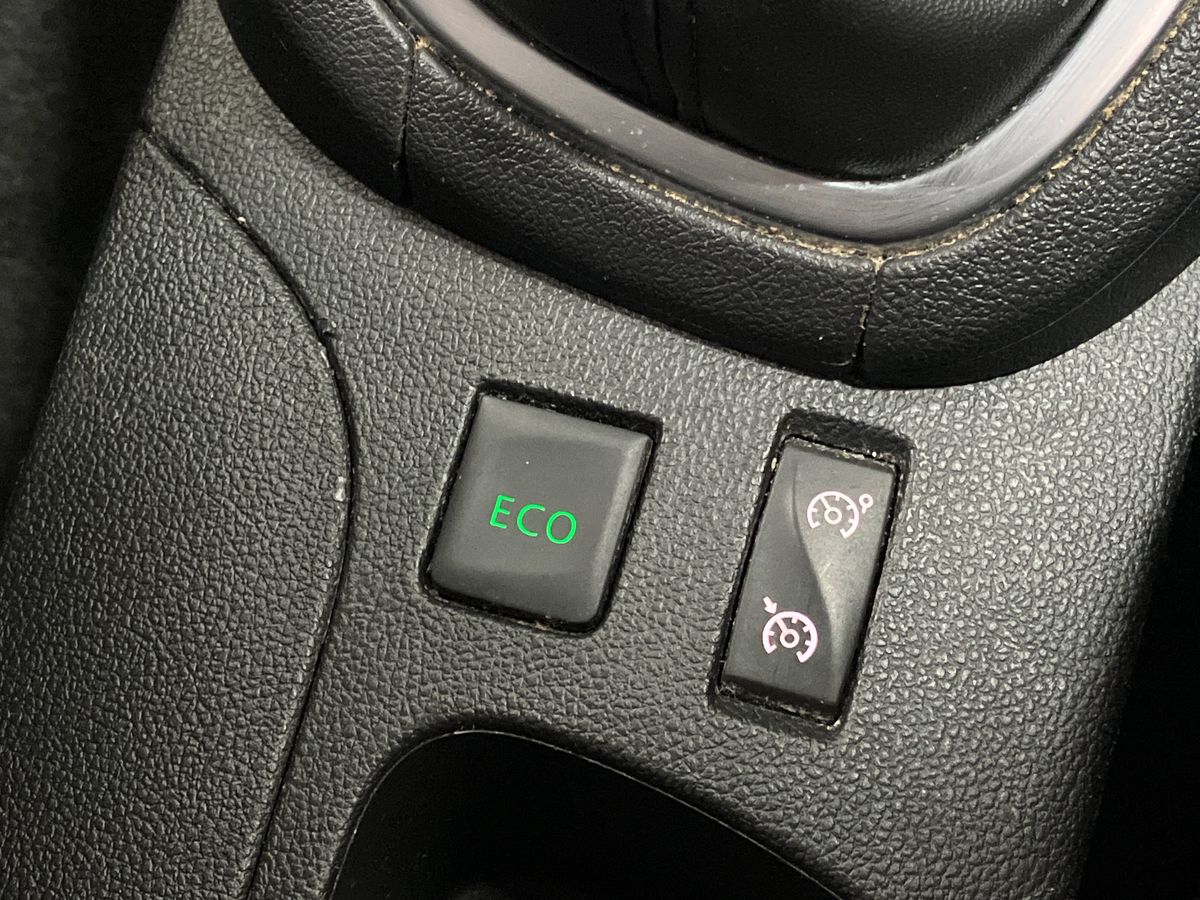 Used Renault Clio 2016 for sale - 76518200: Photo 36