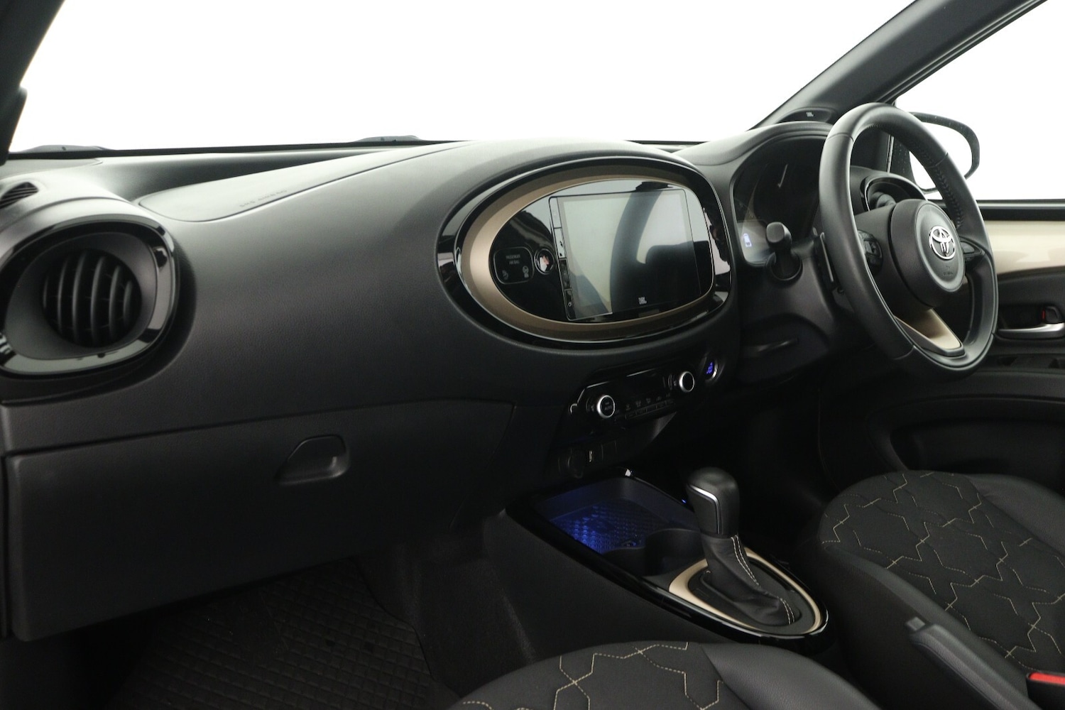 Used Toyota Aygo X 2023 for sale - 76984156: Photo 12