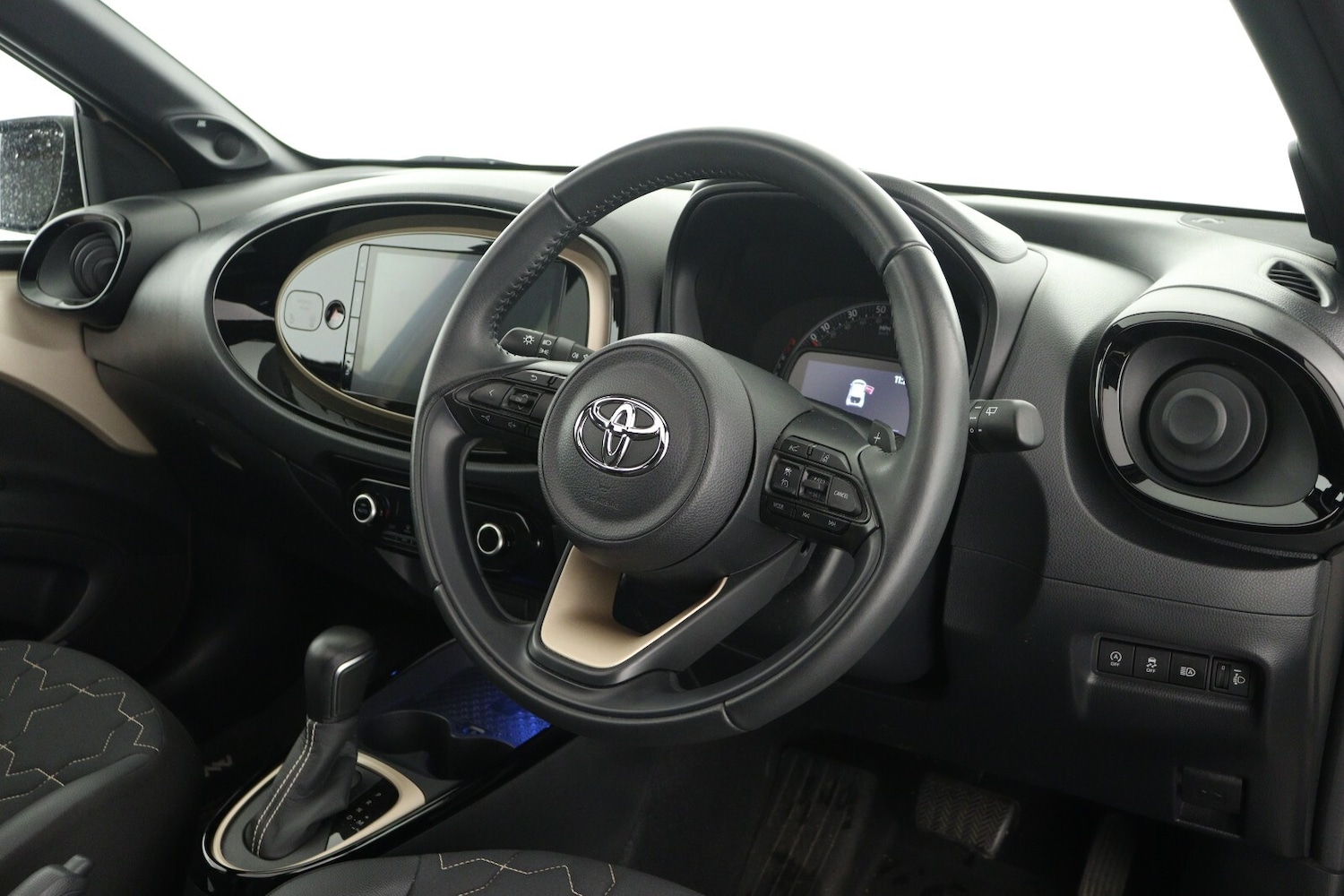 Used Toyota Aygo X 2023 for sale - 76984156: Photo 14