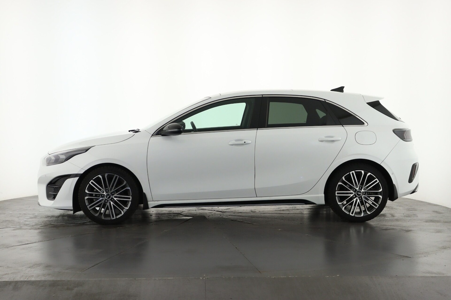 Used Kia Ceed 2023 for sale - 76871897: Photo 7
