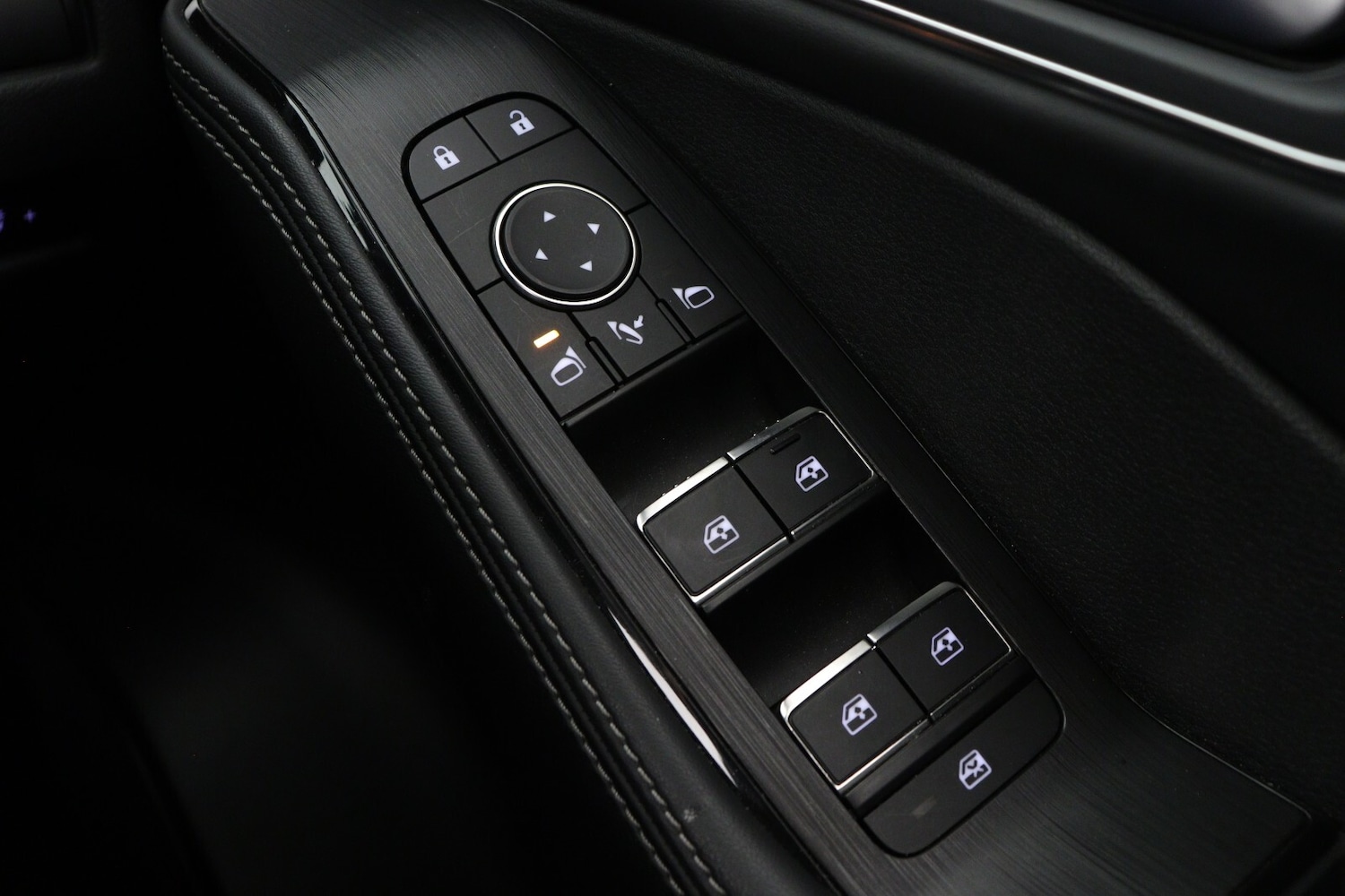 Used Nissan X-Trail 2022 for sale - 76870688: Photo 32