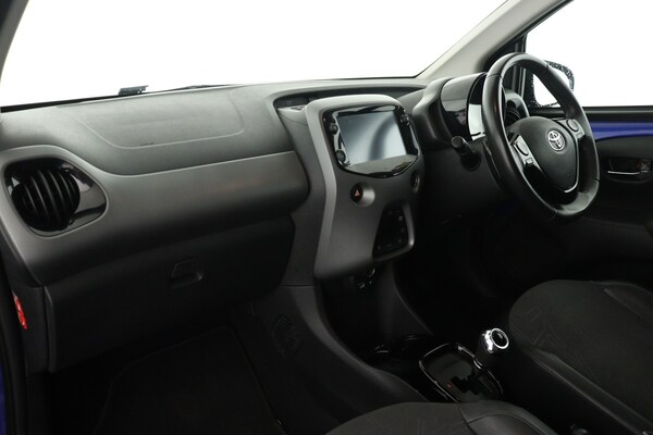 Used Toyota AYGO 2020 for sale - 76297604: Photo 11
