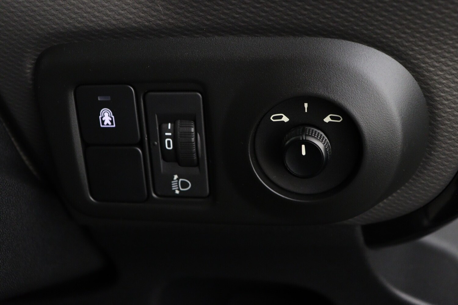 Used Citroen C4 Cactus 2016 for sale - 76874864: Photo 22