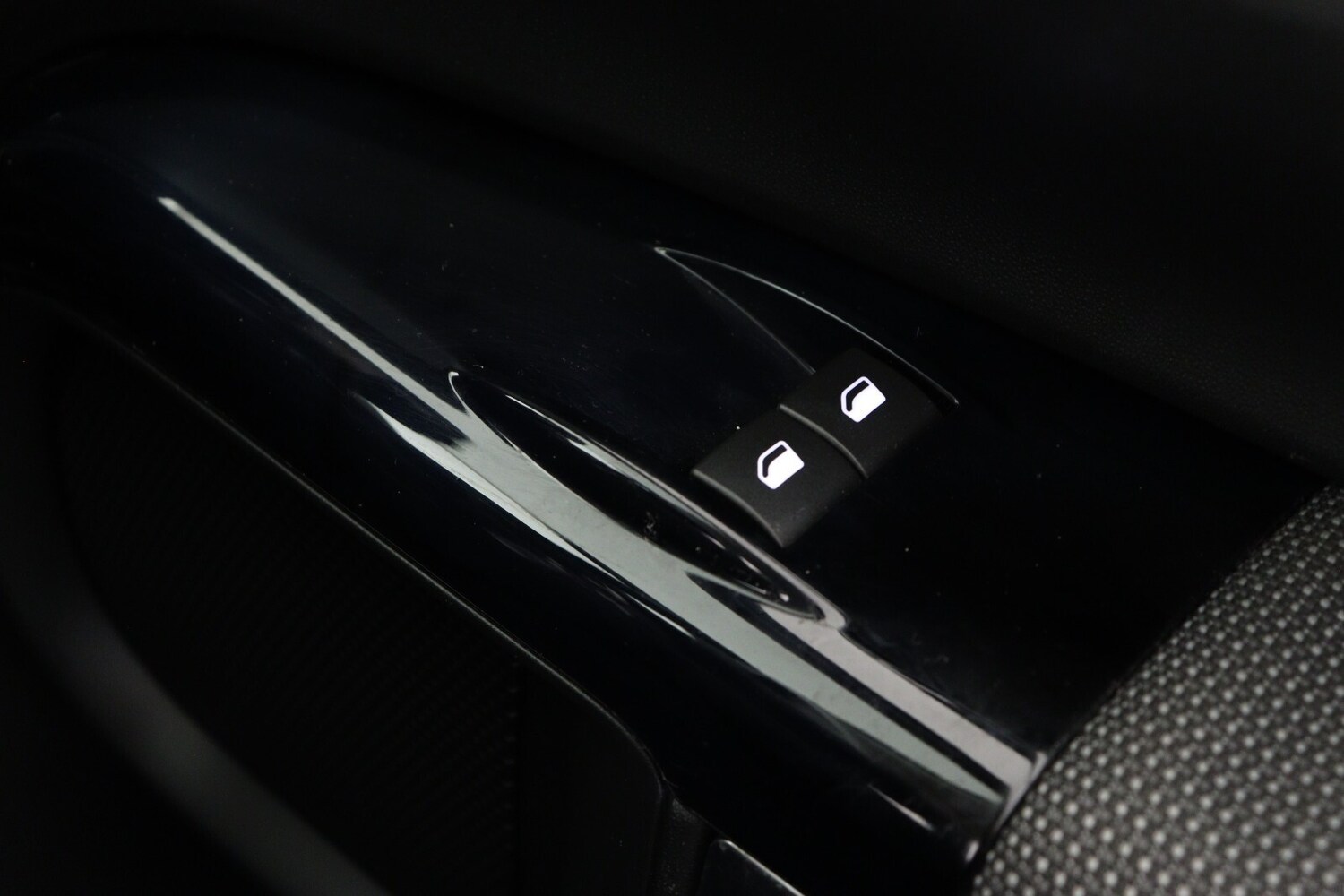 Used Citroen C4 Cactus 2016 for sale - 76874864: Photo 23