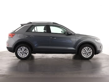 Used Volkswagen T-Roc 2022 for sale - 78226206: Photo
