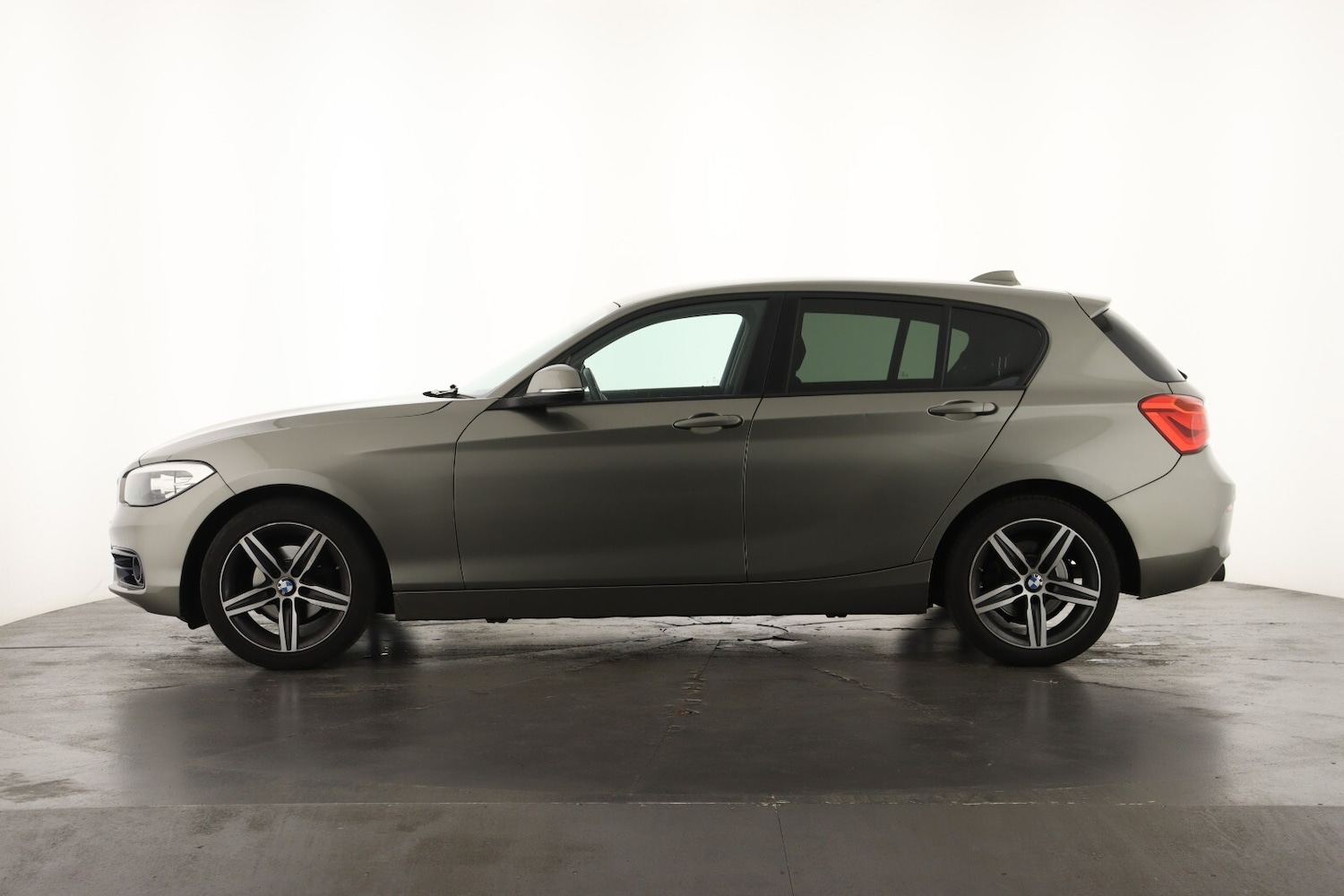 Used BMW 1 Series 2017 for sale - 76609627: Photo 7