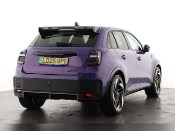 Used Abarth 600e 2025 for sale - 78450055: Photo