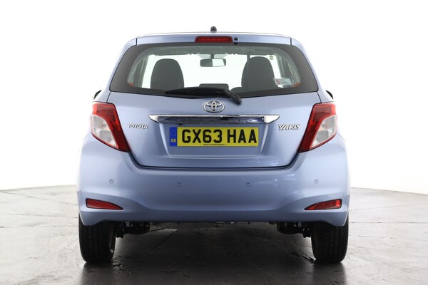 Used Toyota Yaris 2013 for sale - 76161397: Photo 2