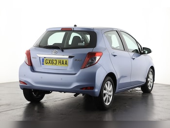Used Toyota Yaris 2013 for sale - 76161397: Photo 3