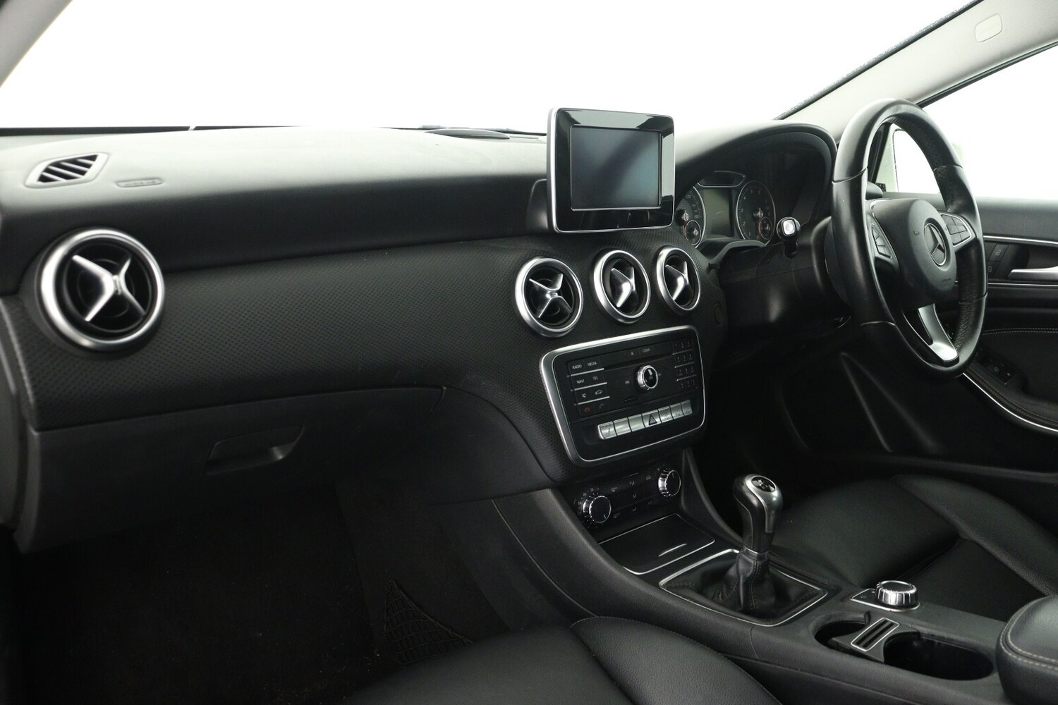 Used Mercedes-Benz A-Class 2015 for sale - 77406228: Photo 11