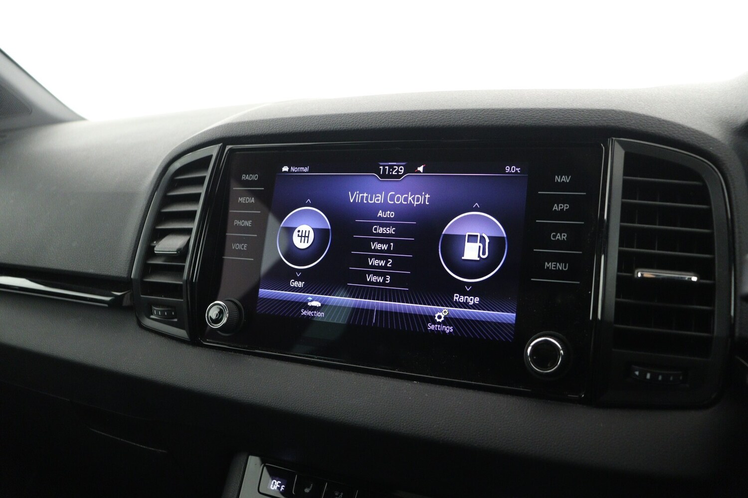 Used Skoda Karoq 2022 for sale - 75984797: Photo 16