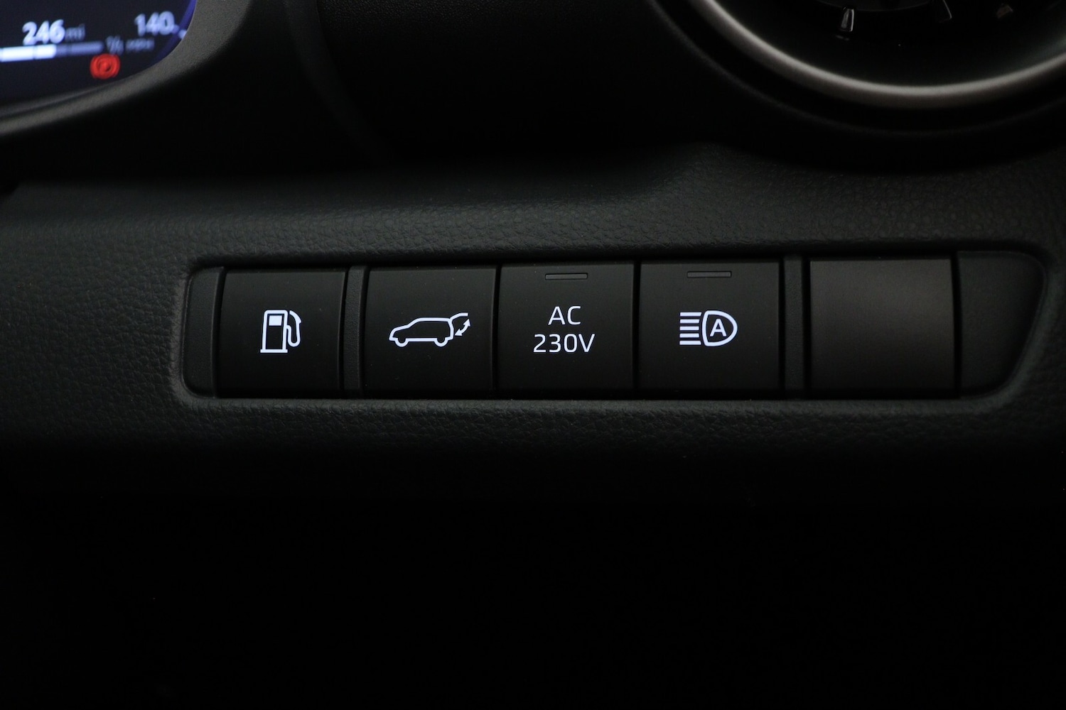 Used Toyota C-HR 2025 for sale - 76959926: Photo 31