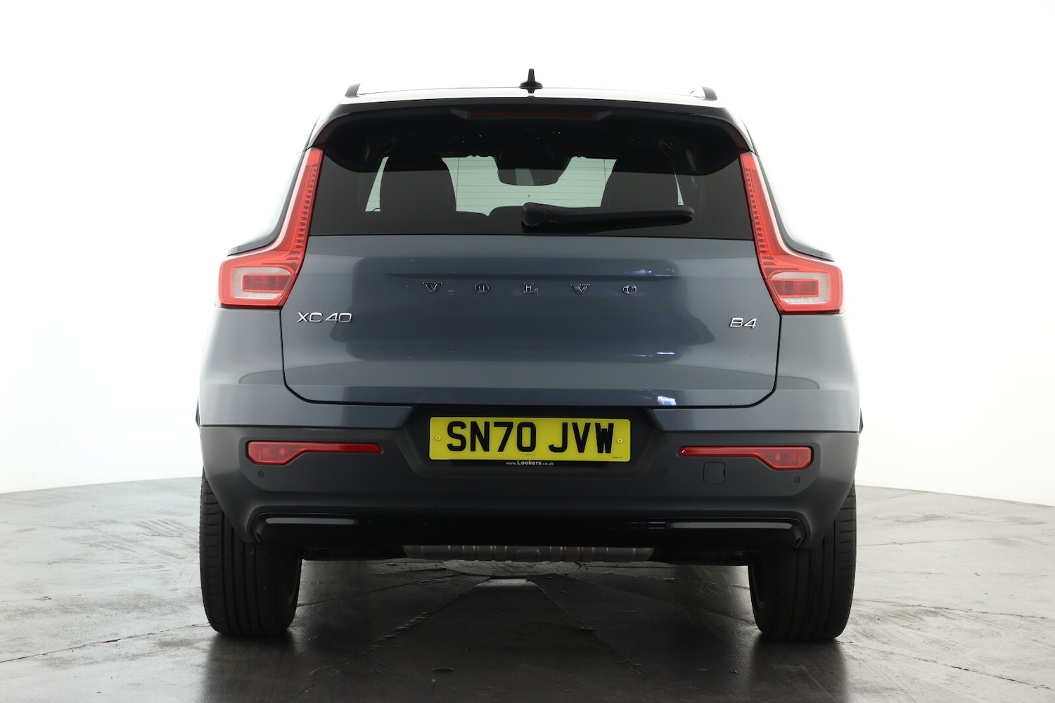 Used Volvo XC40 2020 for sale - 77640671: Photo 2