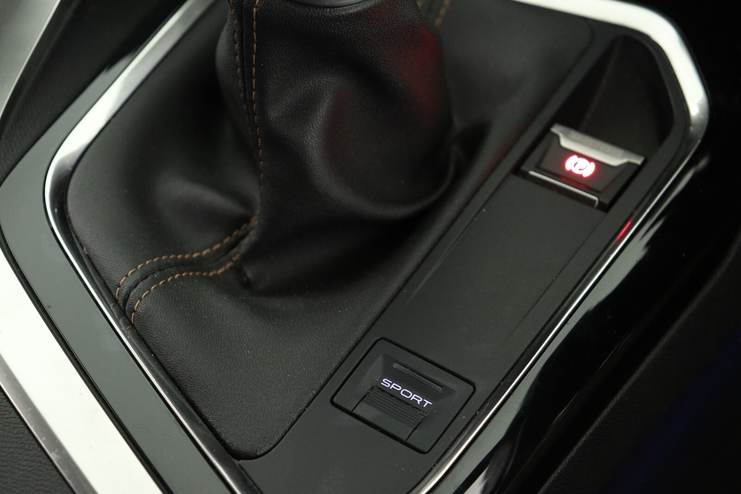 Used Peugeot 3008 2018 for sale - 78172609: Photo 22