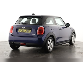 Used MINI Hatch 2016 for sale - 76709525: Photo
