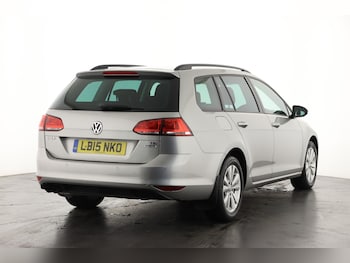 Used Volkswagen Golf 2015 for sale - 75934642: Photo