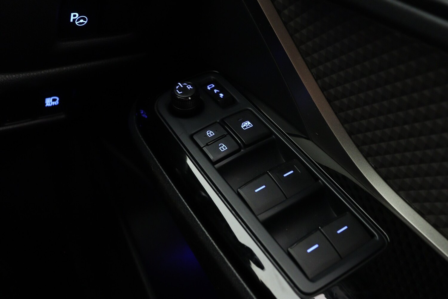 Used Toyota C-HR 2021 for sale - 77269382: Photo 25