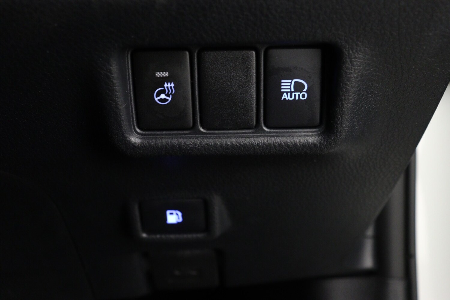 Used Toyota C-HR 2021 for sale - 77269382: Photo 27