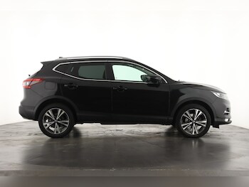 Used Nissan Qashqai 2018 for sale - 76493940: Photo