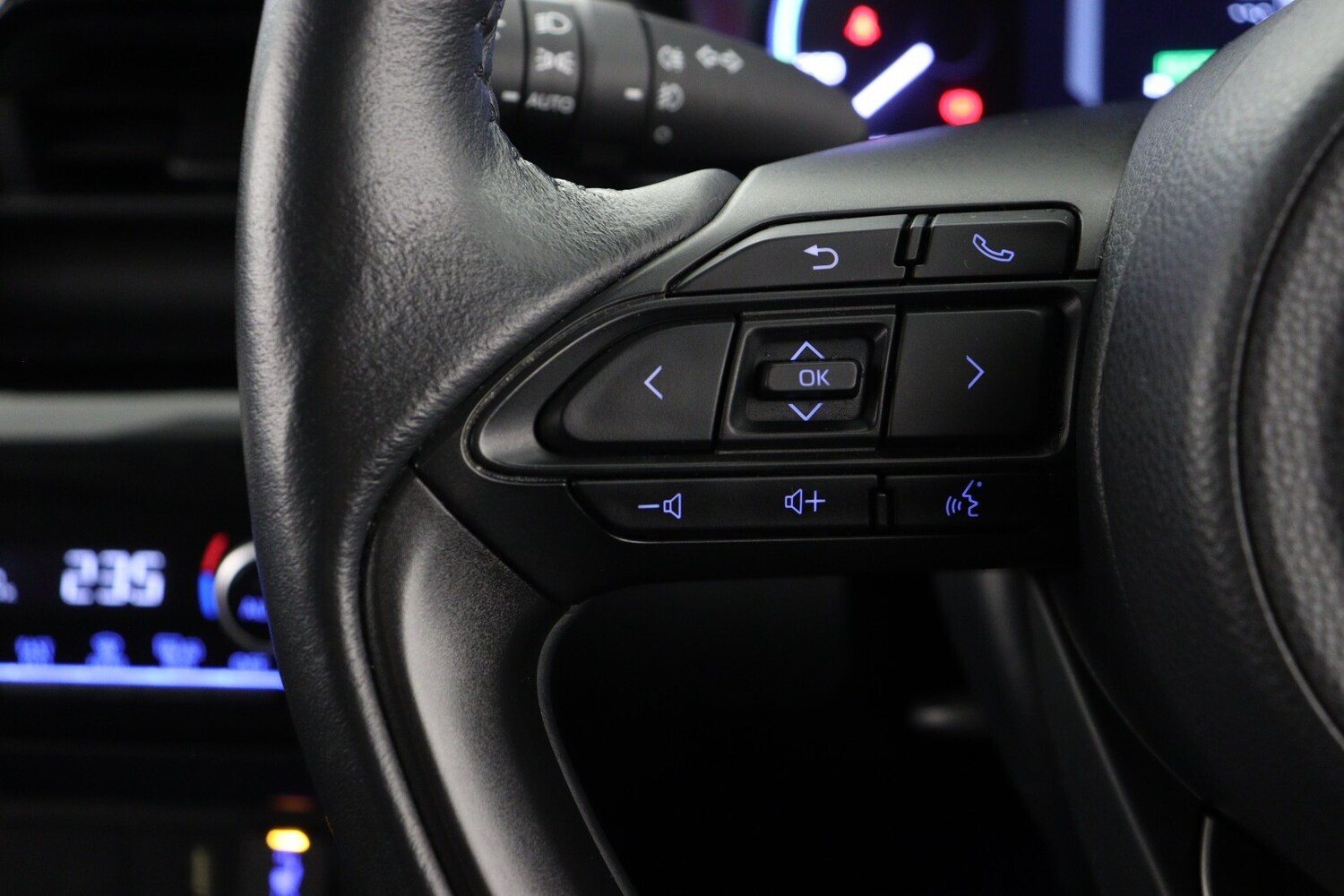 Used Toyota Yaris Cross 2023 for sale - 76873243: Photo 25