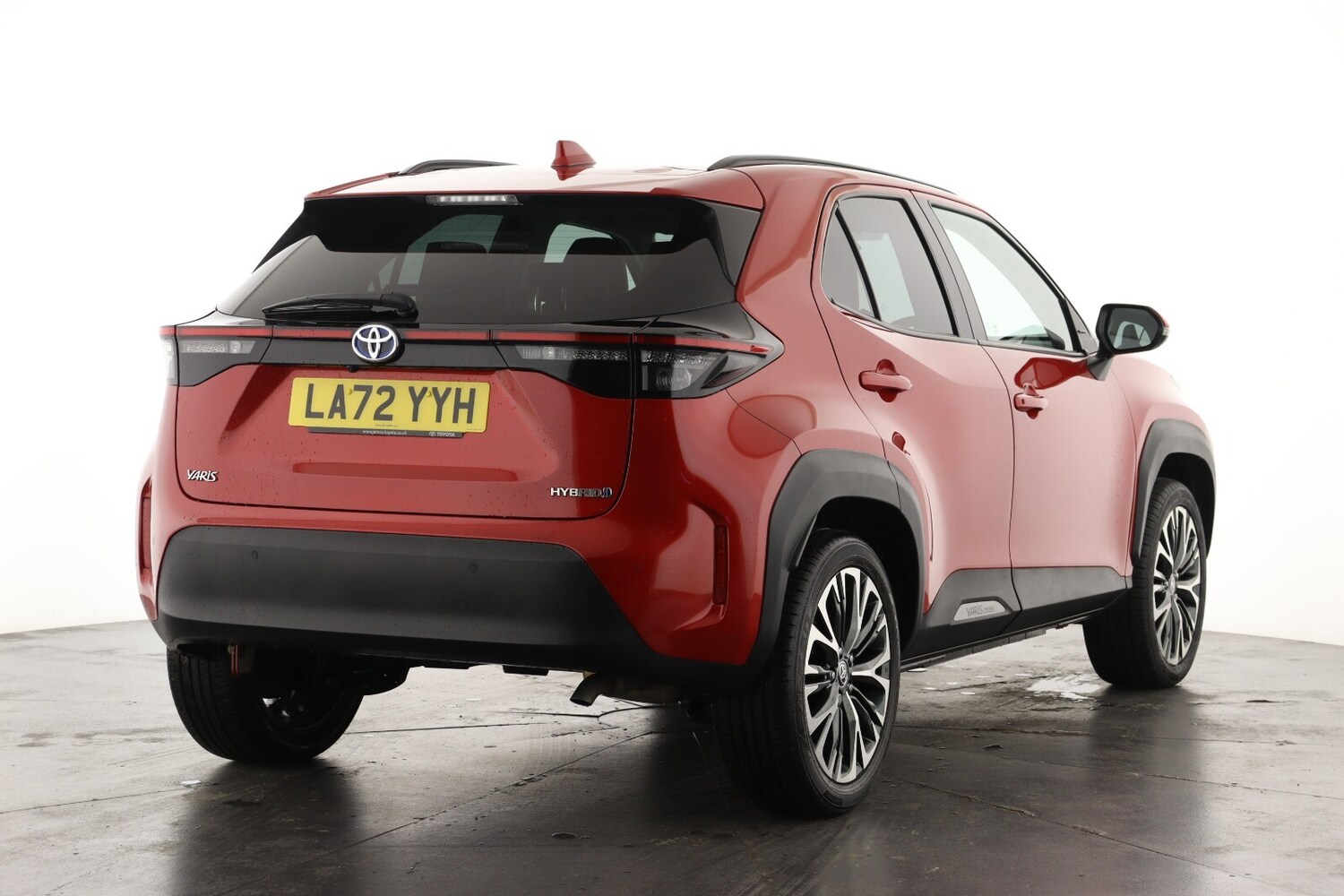 Used Toyota Yaris Cross 2023 for sale - 76873243: Photo 3