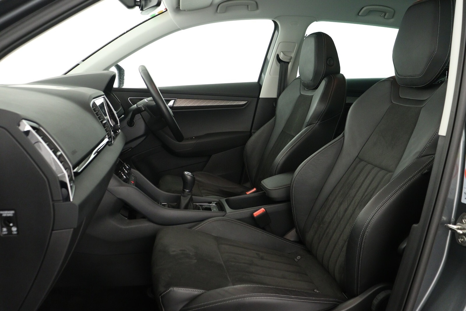 Used Skoda Karoq 2023 for sale - 76873537: Photo 11