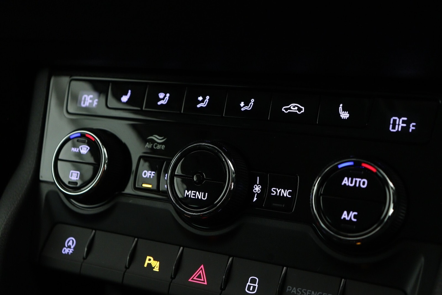 Used Skoda Karoq 2023 for sale - 76873537: Photo 19