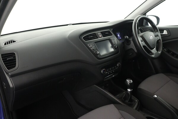 Used Hyundai i20 2018 for sale - 76217275: Photo 11