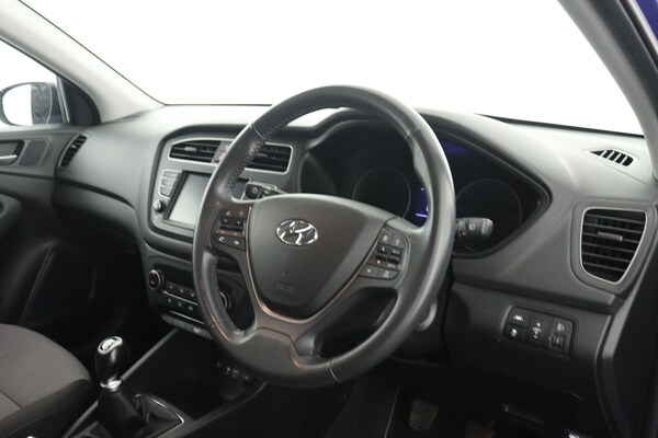 Used Hyundai i20 2018 for sale - 76217275: Photo 13
