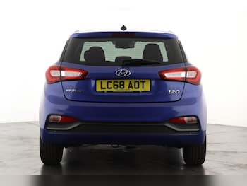 Used Hyundai i20 2018 for sale - 76217275: Photo 2