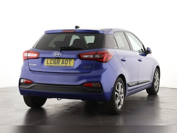 Used Hyundai i20 2018 for sale - 76217275: Photo 3