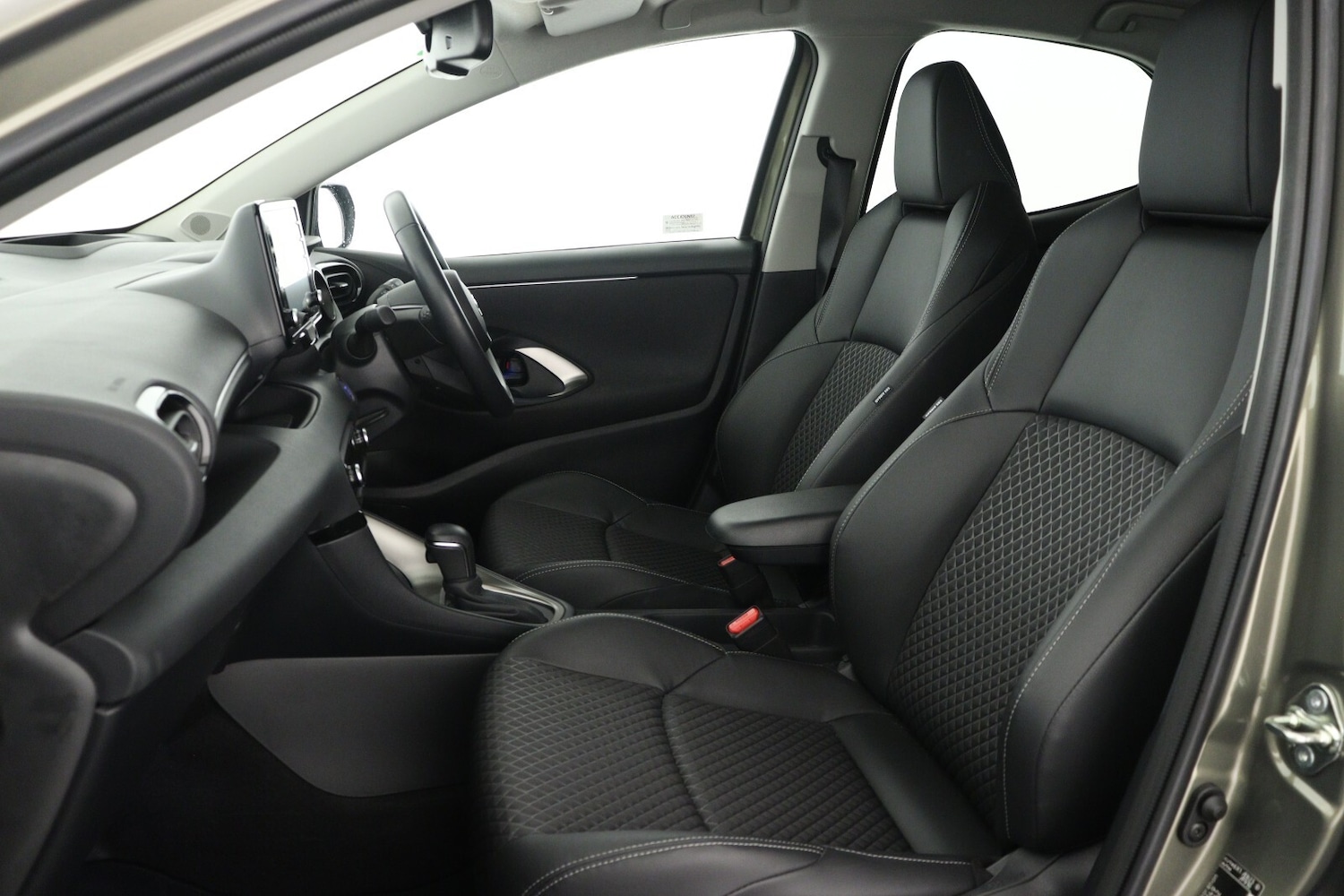 Used Mazda Mazda2 HYBRID 2023 for sale - 76873950: Photo 10