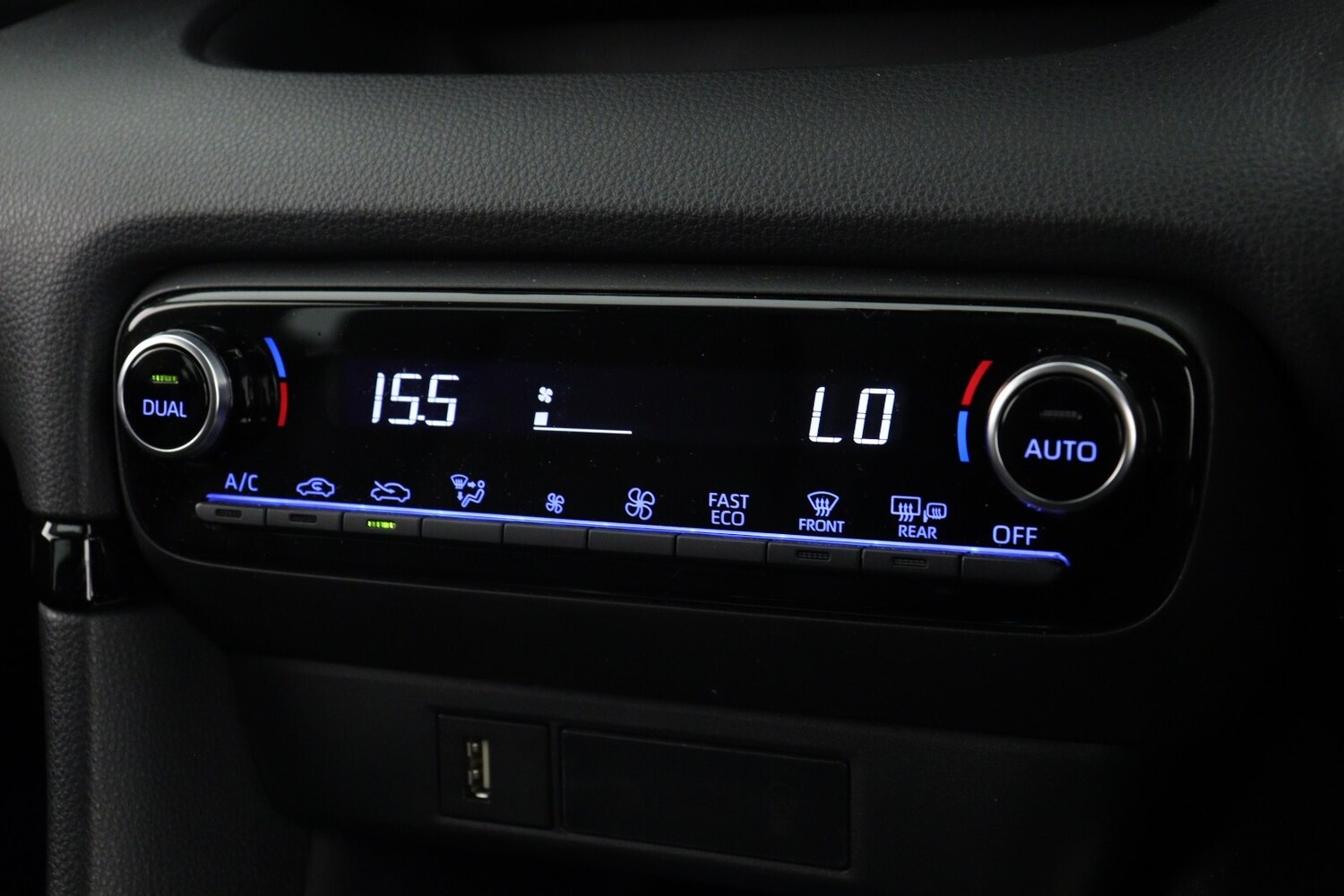 Used Mazda Mazda2 HYBRID 2023 for sale - 76873950: Photo 18