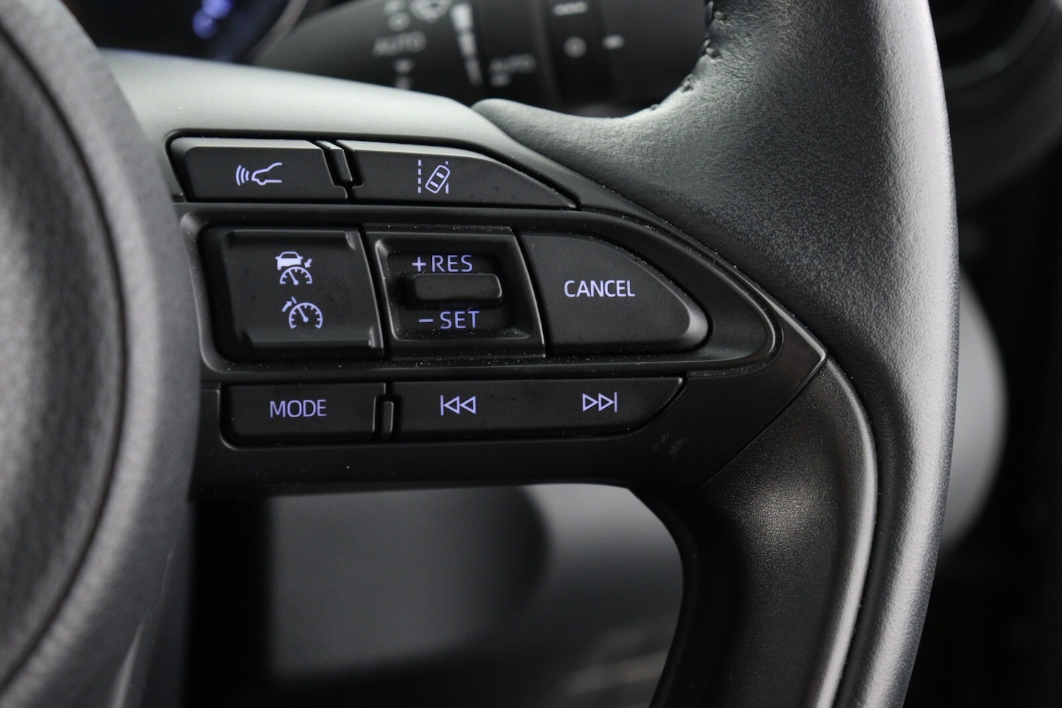 Used Mazda Mazda2 HYBRID 2023 for sale - 76873950: Photo 23